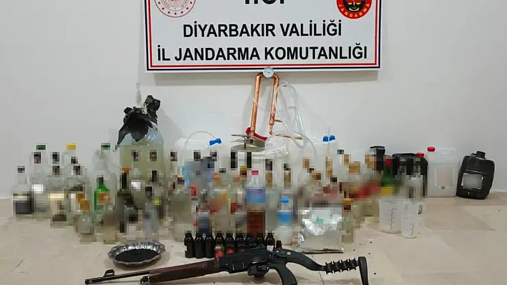 Diyarbakır'da 60 litre sahte alkol ele geçirildi