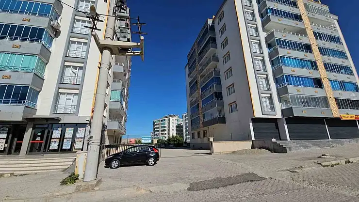 Diyarbakır'da aranan kayıp çocuk, yangın merdiveni boşluğunda ölü bulundu