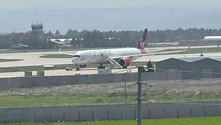 Diyarbakır'da arızası giderilen İngiltere uçağı yeniden Hindistan'a uçtu