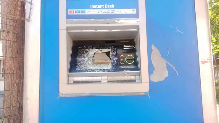 Diyarbakır'da aynı ATM bir ay içerisinde üç kez parçalandı