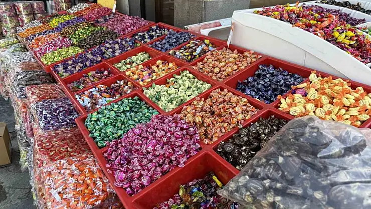 Diyarbakır'da bayram şekerleri tezgahtaki yerlerini aldı