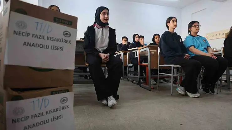 Diyarbakır'da bin 200 öğrencinin katkısıyla ihtiyaç sahibi aileler için 60 gıda kolisi hazırlandı