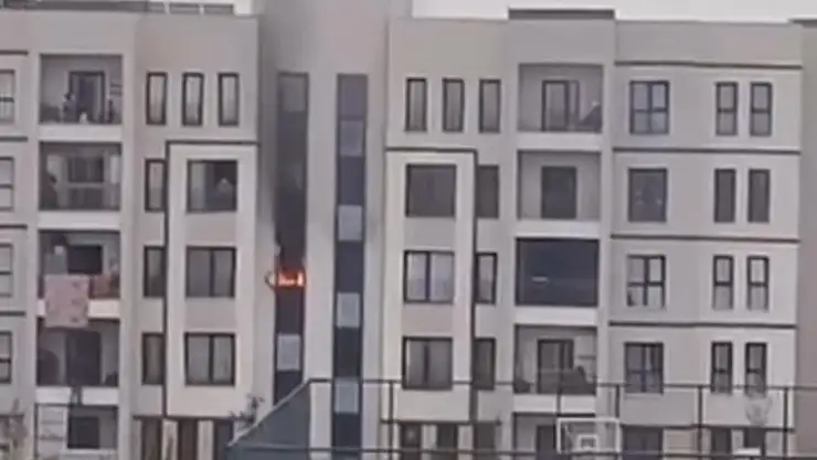 Diyarbakır'da bina yangını: 3'ü çocuk 5 kişi dumandan etkilendi