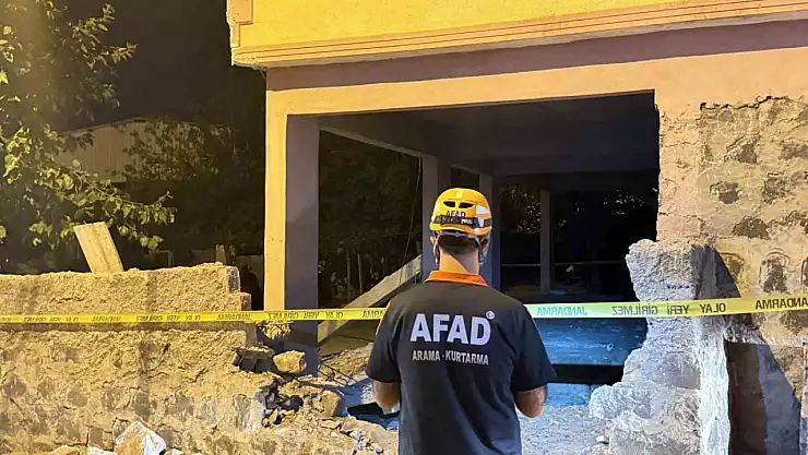 Diyarbakır'da bir evin balkonu çöktü: 2'si çocuk 5 yaralı