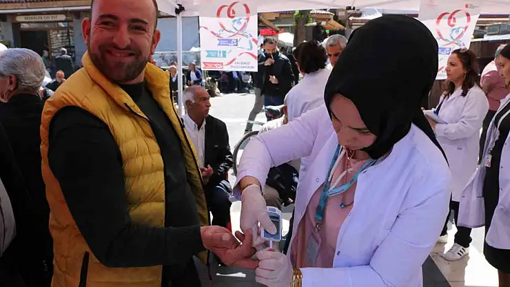 Diyarbakır'da her cuma ücretsiz sağlık taraması yapılıyor