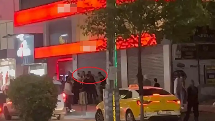 Diyarbakır'da iki grup arasında sopalı ve kemerli kavga kamerada