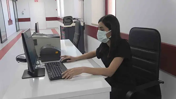 Diyarbakır'da kamu hastanesinde ilk kemik iliği nakli merkezi açıldı