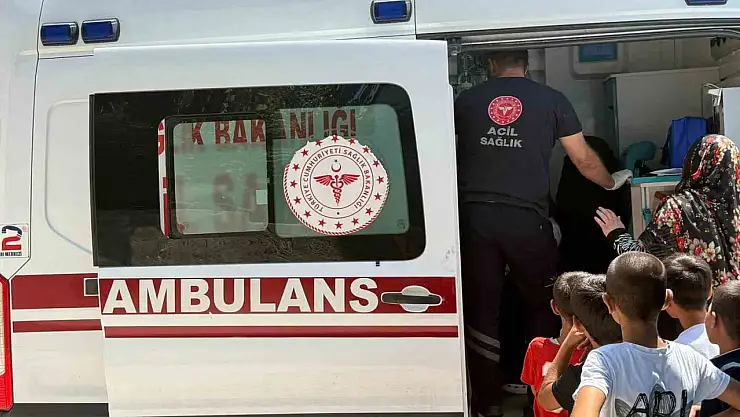 Diyarbakır'da klima ünitesi yangına neden oldu, 3 kişi dumandan etkilendi