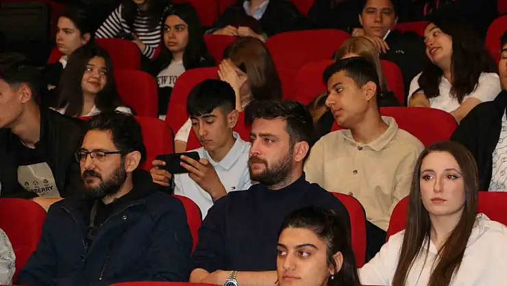 Diyarbakır'da liseler arası müzik yarışmasının finali yapıldı