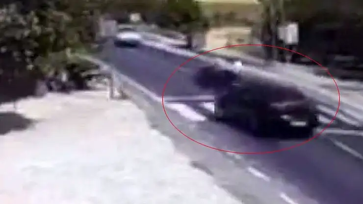 Diyarbakır'da sepetli motosiklet ile otomobil çarpıştı: 2 kişi yaralandı