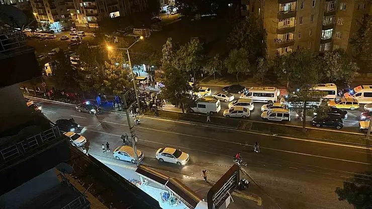 Diyarbakır'da yunus polisler kaza yaptı: 3 yaralı