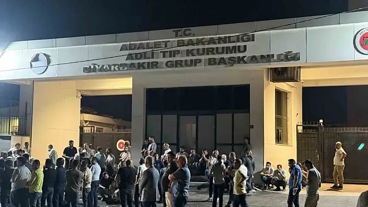 Diyarbakır'daki yangına ilişkin başsavcı vekili ve 2 savcı görevlendirildi
