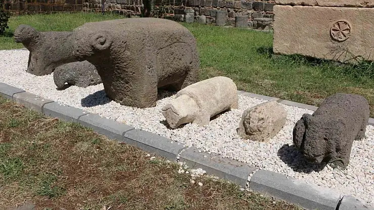 Diyarbakır Müzesi'nde 91 yıl sonra koç ve koyundan yapılmış mezar taşları ziyarete açıldı