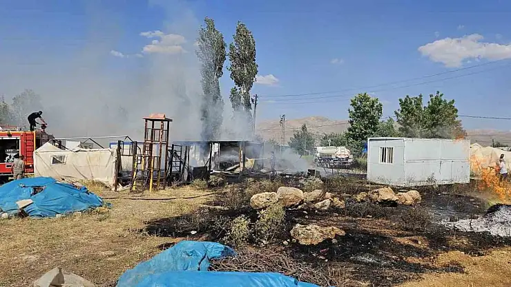 Doğanşehir'de konteyner yangını