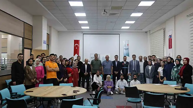 Doğu bölgesinin dört bir yanından gelen gençler Elazığ'da geleceği tasarladı