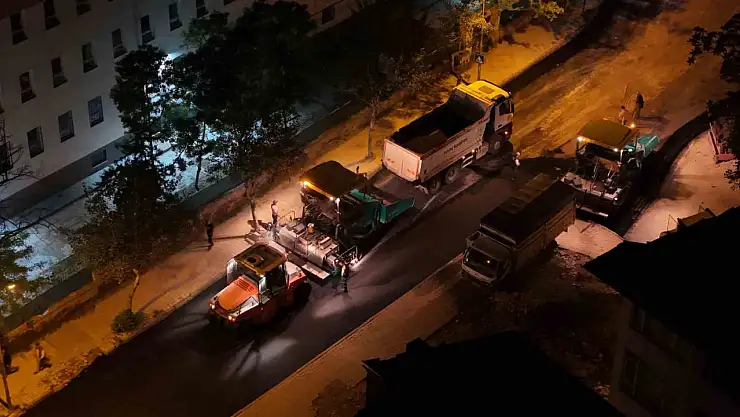 Elazığ Belediyesinden hummalı asfalt mesaisi: 50 araç, 40 personel gece gündüz sahada