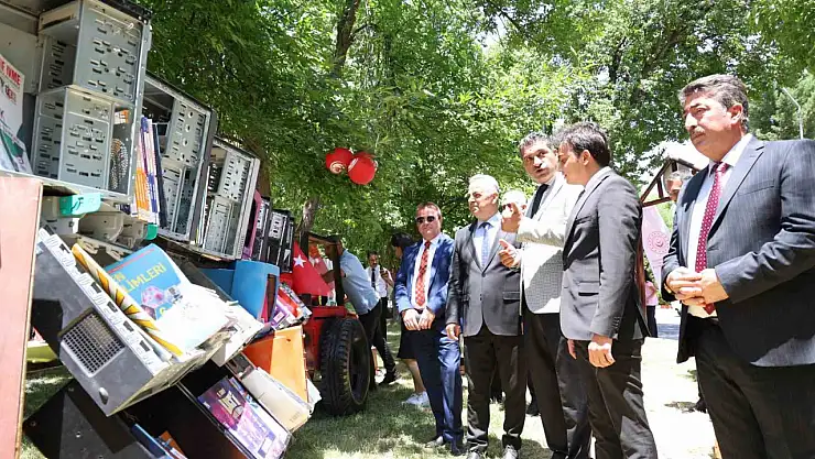 Elazığ'da 'Dijital Detoks' etkinliği: Geri Dönüşüm Kütüphanesi açıldı