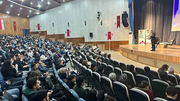 Elazığ'da 'Hayatımız İletişim' programı yoğun katılımla gerçekleşti