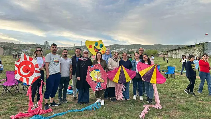 Elazığ'da 3. geleneksel uçurtma şenliği