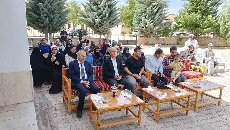 Elazığ'da 4 -6 yaş Kur'an kursunda mezuniyet heyecanı