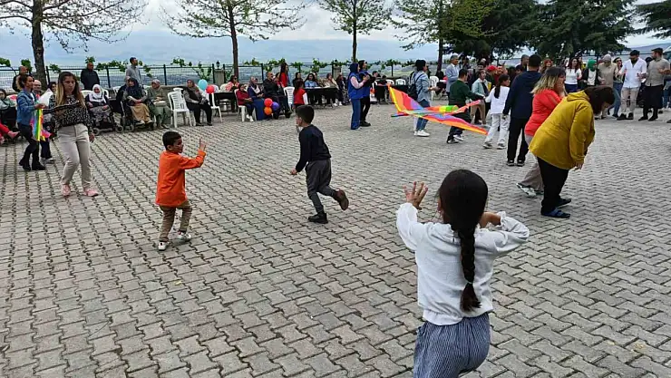 Elazığ'da 9. Geleneksel Uçurtma Şenliği