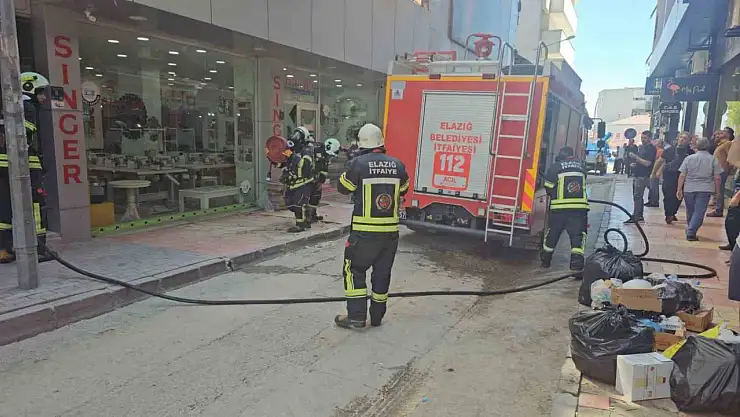 Elazığ'da apartman dairesinde korkutan yangın