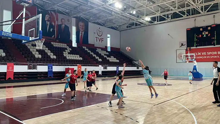 Elazığ'da basketbol müsabakaları tamamlandı