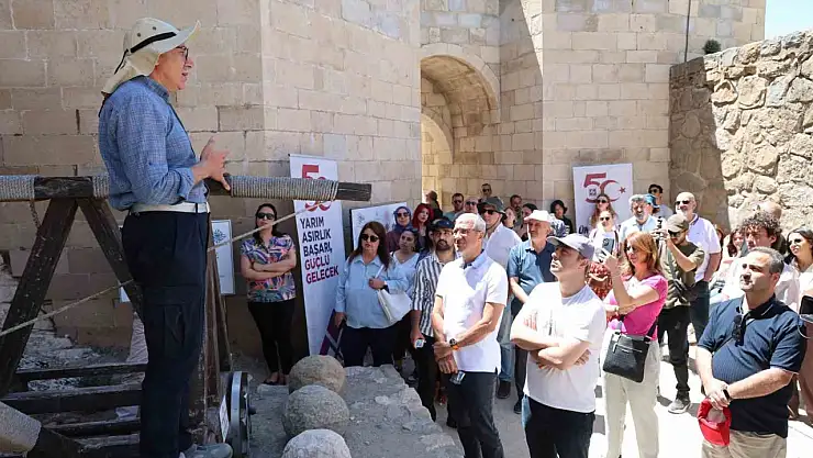Elazığ'da bilim, tarih ve kültür Harput Kalesi'nde buluştu