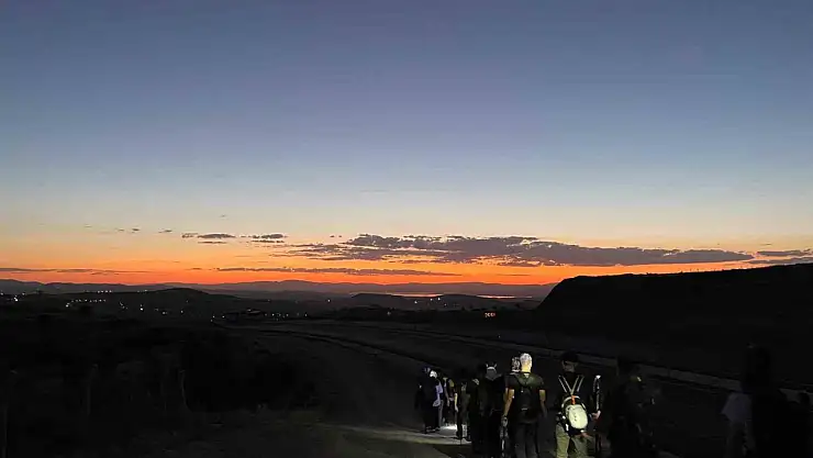 Elazığ'da doğa ve tarihle iç içe gece yürüyüşü