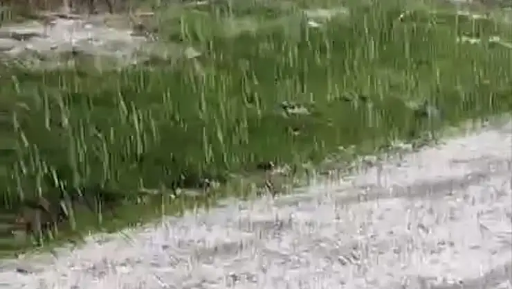 Elazığ'da dolu yağışı etkili oldu