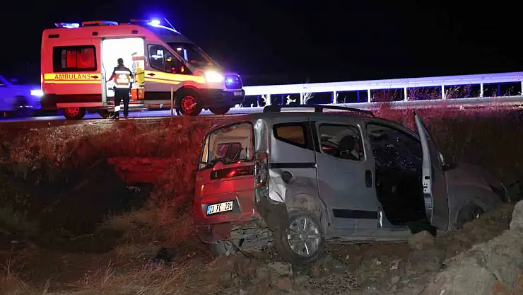 Elazığ'da feci kaza: 4'ü ağır 9 yaralı
