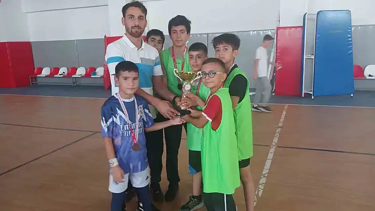 Elazığ'da futsal turnuvası sona erdi