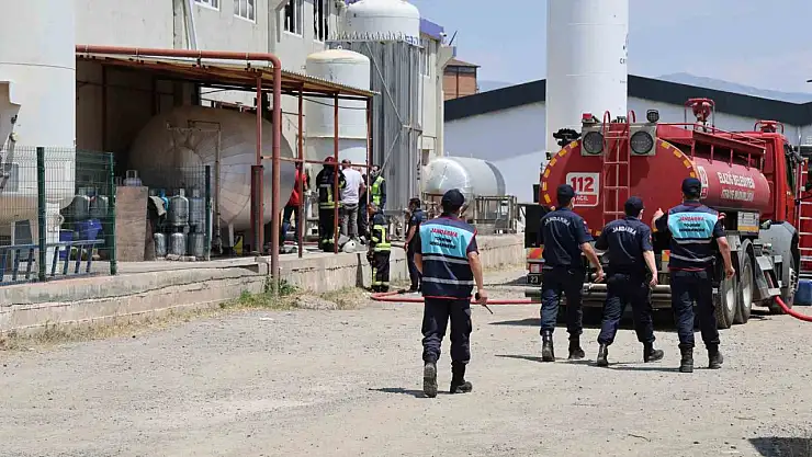 Elazığ'da gaz dolum tesisinde patlama: 3 kişi gazdan etkilendi