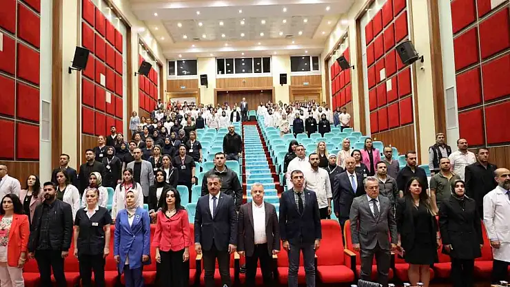 Elazığ'da hemşireler ve ebeler günü kutlandı