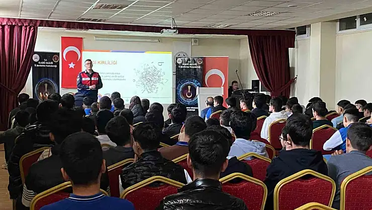 Elazığ'da jandarma ekiplerinden öğrenci ve öğretmenlere seminer
