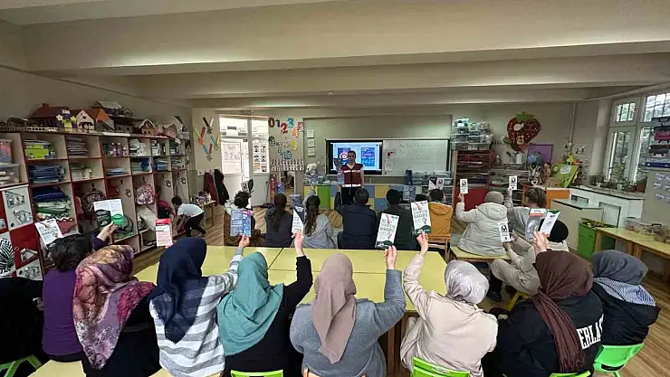 Elazığ'da jandarmadan kadınlara yönelik bilgilendirme faaliyeti