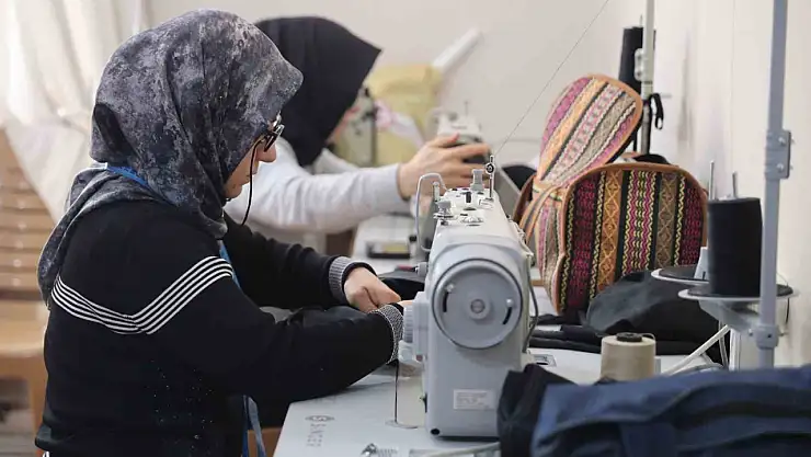 Elazığ'da kadınlar hayallerinin peşinde ter döküyor