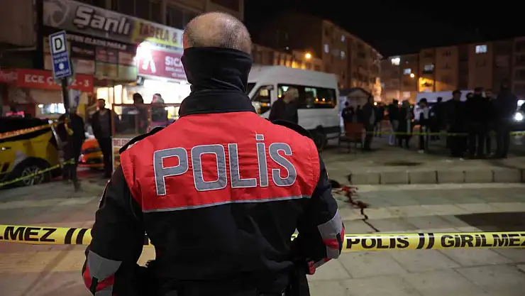 Elazığ'da minibüs durağına silahlı saldırı: 2 yaralı