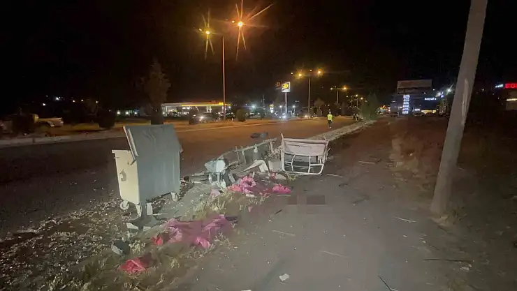 Elazığ'da otomobil ile elektrikli motosiklet çarpıştı: 2'si ağır 3 yaralı