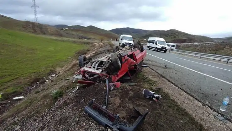 Elazığ'da otomobil takla attı: 3 yaralı