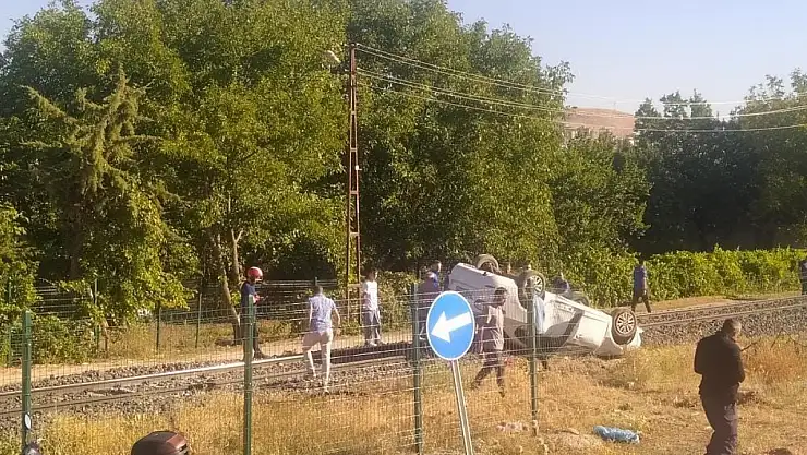 Elazığ'da otomobil takla attı: 1 yaralı