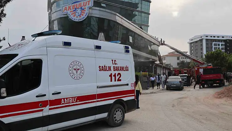 Elazığ'da plazada yangın paniği