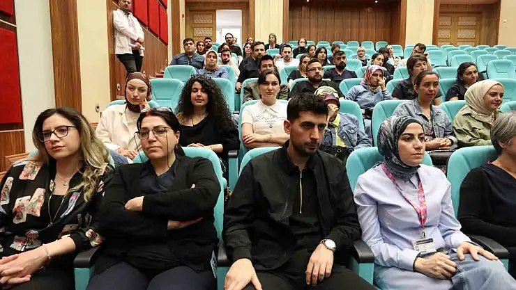 Elazığ'da sağlık çalışanlarına yönelik ileri yaşam desteği eğitimi