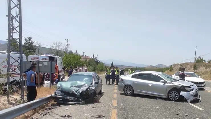 Elazığ'da trafik kazası: 5 yaralı