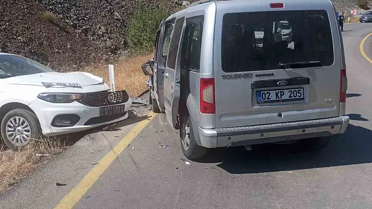 Elazığ'da trafik kazası: 6 yaralı