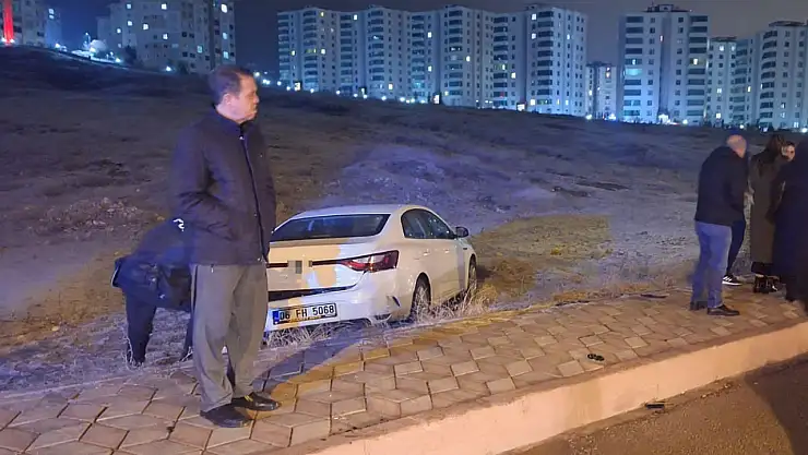 Elazığ'da trafik magandası dehşeti: Çarptığı otomobili araziye savurup, olay yerinden kaçtı