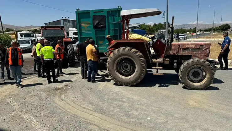 Elazığ'da traktör ile otomobil çarpıştı: 3 yaralı