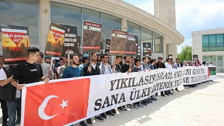 Elazığ'da üniversite öğrencileri Gazze için yürüdü
