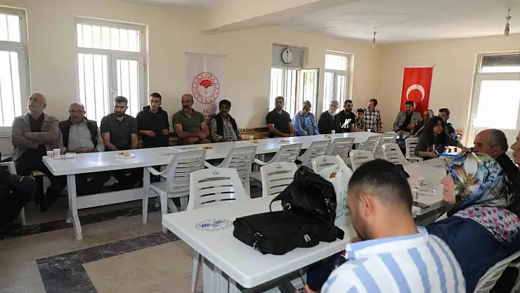 Elazığ'da üreticilere yönelik eğitimler sürüyor