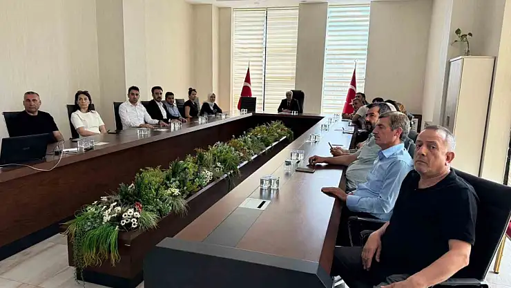 Elazığ'da valilik personeline etik ve etik ilkeleri eğitimi verildi